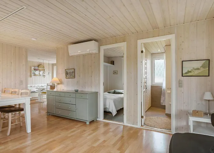 Дом отдыха Lovely In With Wifi